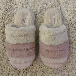 Madewell Pink White Fuzzy Fluffy Slippers Size 5